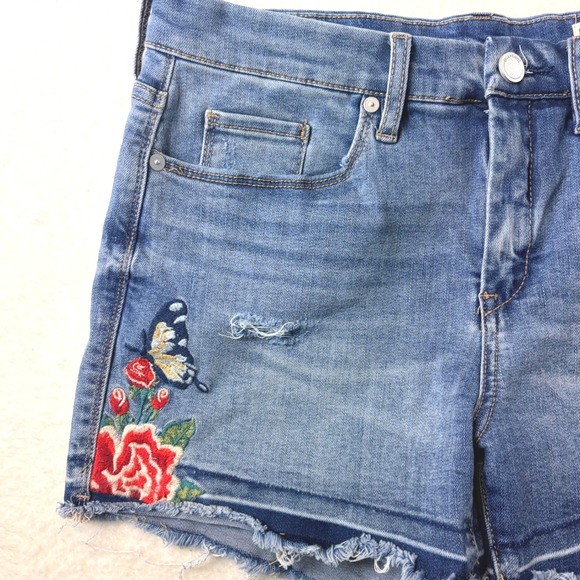BlankNYC Hiker Short Blue Denim Cut Off Shorts Floral Butterfly Distressed Sz 30 - Picture 5 of 8